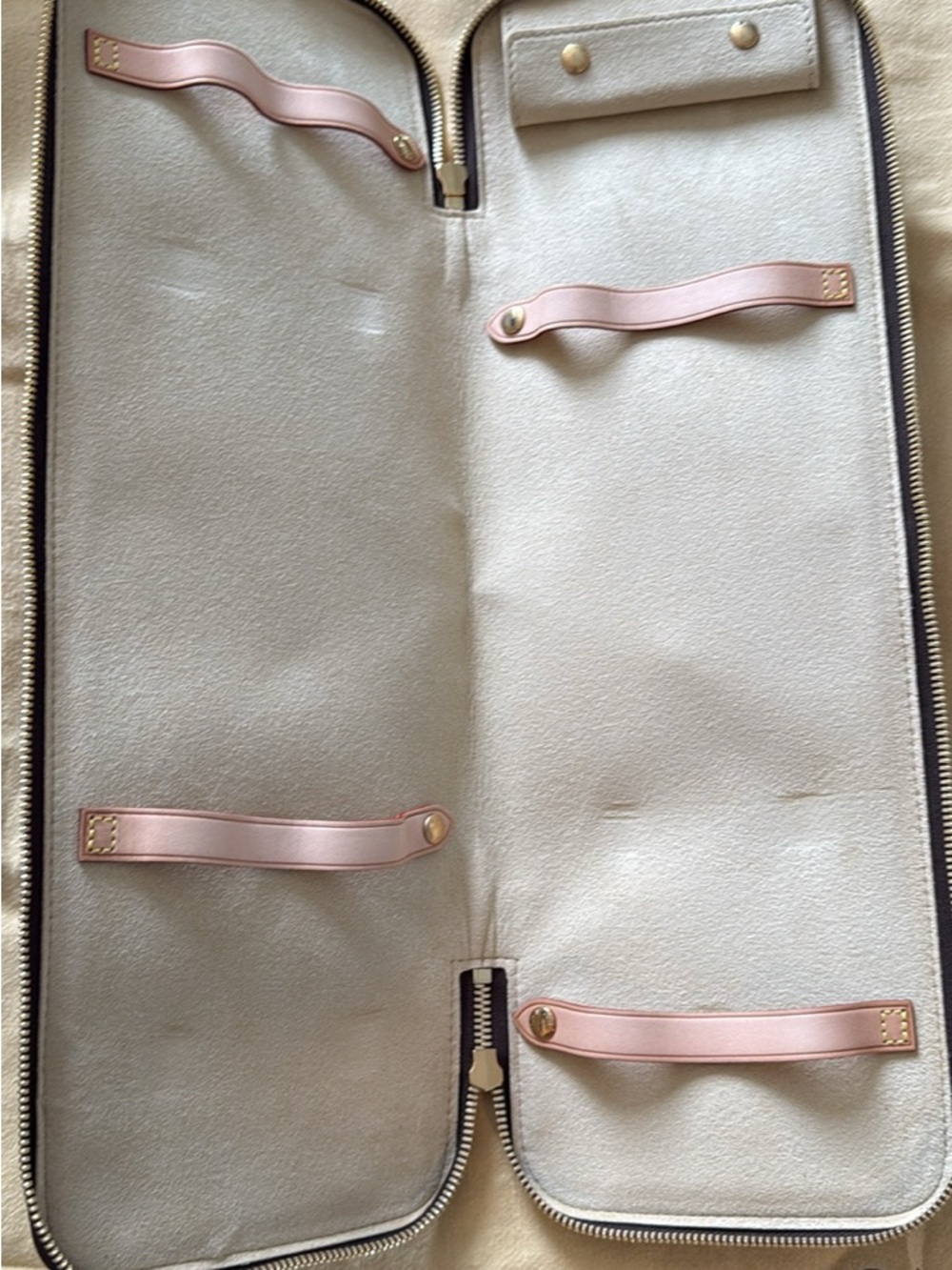 Louis Vuitton Men's Monogram Canvas 5 Tie Case - Dark Brown - Picture 3 of 4